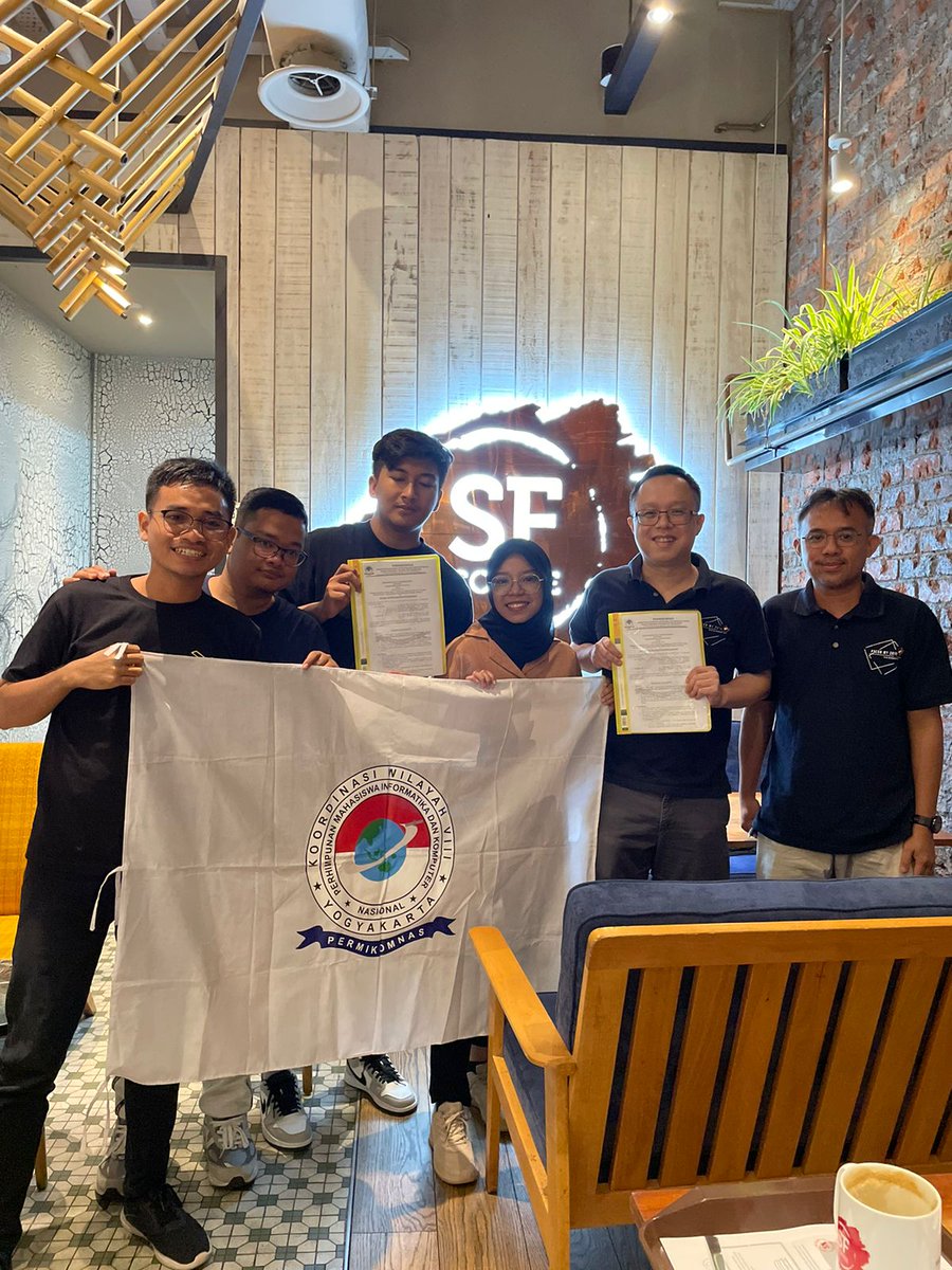 🤝 #pyconmy MOU signing with @permikomnas_yk Let's work together towards a better future in tech.