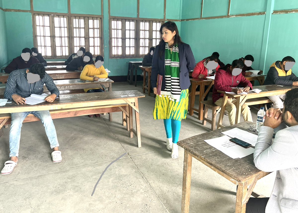 geetashrilachit's tweet photo. Duty Calling …🙏
Happy Sunday…🌼
#OfficerDiary
#BarpetaDistrict
#BusySunday
#Exam https://t.co/cuJMTWbIBg
