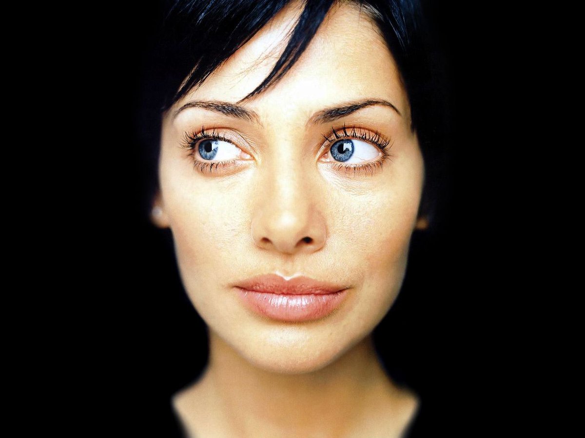 ЧРД на #NatalieImbruglia (04.02.1975)!
Снимка: rollingstone.com