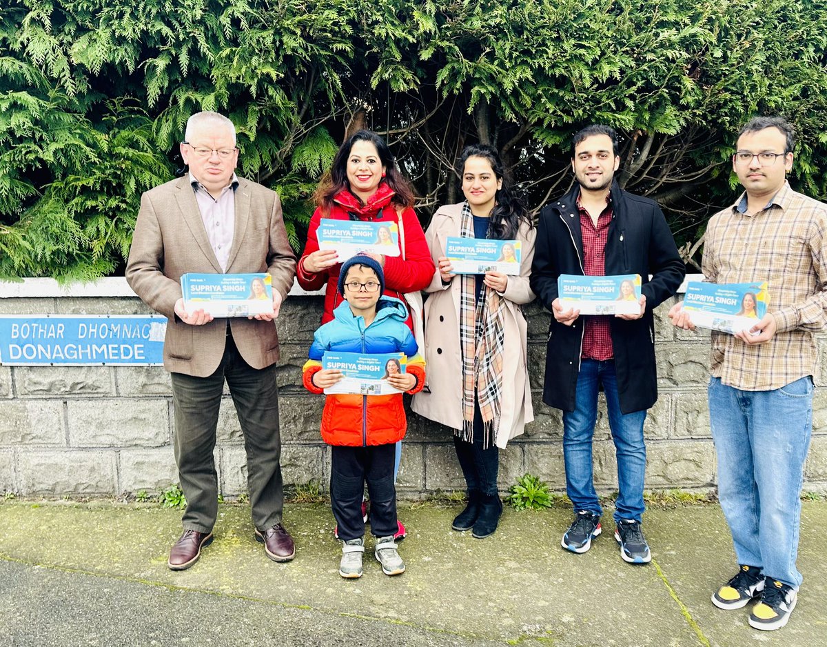 Spreading good vibes in Dongahmede with my wonderful team! Our youngest Finegael supporter, my little one stole the show, championing for his mom at every door. 🌟 🇮🇪 🗳️ 

#Donaghmede #WomenforElection  #LocalElections2024 #DoorstepDemocracy #YourVoiceMatters @DBNFineGael