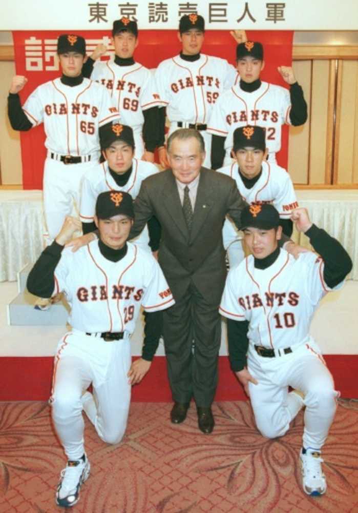 Giaviet1962's tweet photo. 名監督とドラ1の関係
#長嶋茂雄2期就任9年目2000
#阿部慎之助
#開幕スタメン
#13本
#日本一2002 4連勝🐰初
#月間16本日本記録2004
#2WBC世界一
#日本シリーズMVP2009
#MVP2012
#3WBC史上初1イニング2本
#サヨナラ慎ちゃん
#2132安打
#我が巨人軍は永久に不滅です
#野球というスポーツは人生そのものだ https://t.co/IcDMyG5ll7