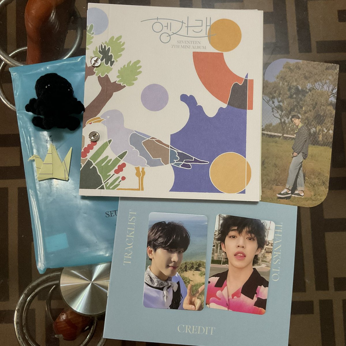 tteokdokeyy's tweet photo. 💌 : @esveetee_ 

MY HENGGA NET ALBUM AND PCS CAME HOME SAFELY AND QUICKLY!! 😭😭 thank youu so much po for the smooth transaction and freebies! mananahimik muna ako ng 3 months dahil napauwi ko na sila ng hindi tingi and for a super steal price! 💗💗 https://t.co/M1FFZXAZcJ