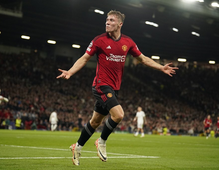 hugoknowball's tweet photo. If Rasmus Hojlund scores for Manchester United vs Westham today we'll give away 50$ to one lucky person that simply likes this tweet. Must be following me. https://t.co/U0poM4WGv2