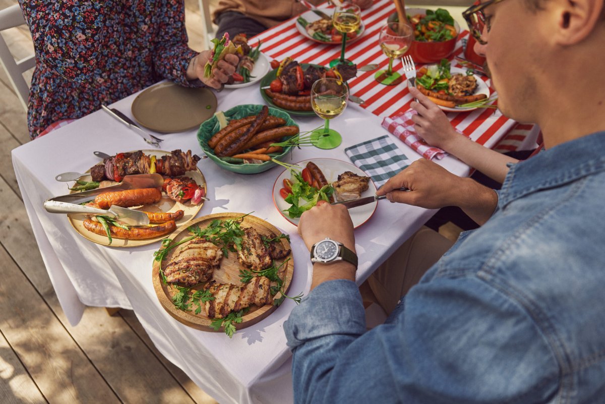 Mikä yhdistää kahta radioaktiivista alkuainetta ja  surullisen kuuluisaa Mary Mallonia aka. ”Lavantauti-Maryä"? Ja miten tämä kaikki liittyy tämän päivän ruoantuotantoon?

Vastaus löytyy Atrian kehityspäällikön Tomi Nevalan tuoreimmasta blogitekstistä.
🔗 bit.ly/3UjdWrM
