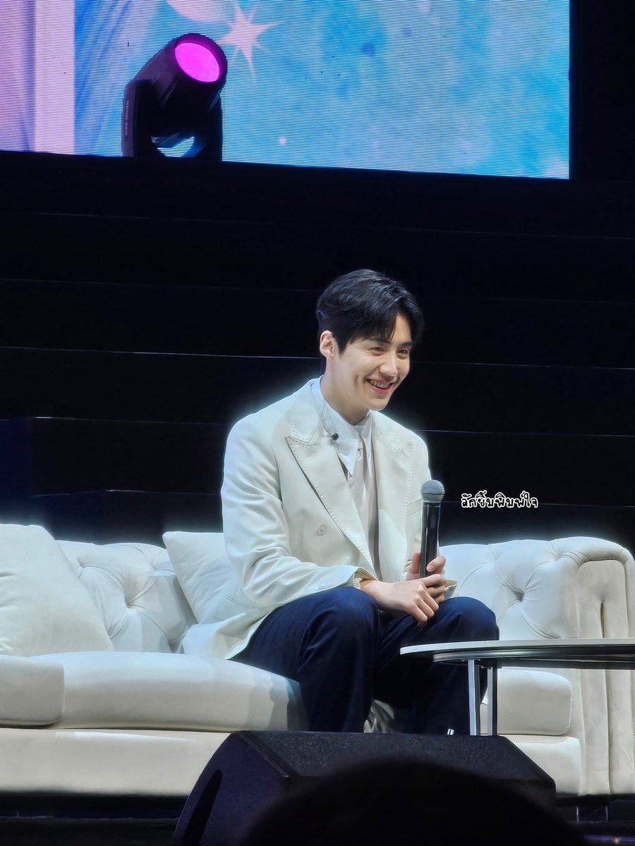 ขอจิ้มแก้มที่บุ๋มๆ นั้นหน่อยค้าบบบ 🥰
#KimSeonHo #김선호 #คิมซอนโฮ
#2024KIMSEONHOASIATOURinBANGKOK
#ColorFull_in_BKK