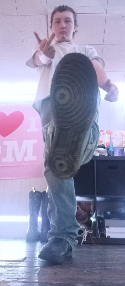 MasterD2003's tweet photo. Miami here I come... real times and meets hmu to set em up you piggy's. #findom #cashmaster @MASTER_UPDATES @CashMasterRTs https://t.co/trzI8HWQGQ