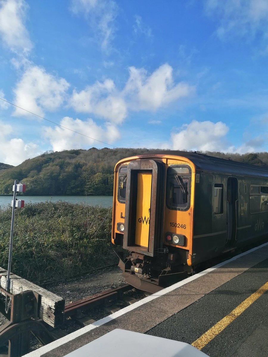 PeterJohnEmman2's tweet image. October 2022 #Looe #Cornwall @ACFOGTaylor @nickolls_andy @bran_travel @Burbagefox1 @holtona72 @emt_uk @d_lovering @tim_noon @robertflute @whiting_ally @GWR @JedKendray