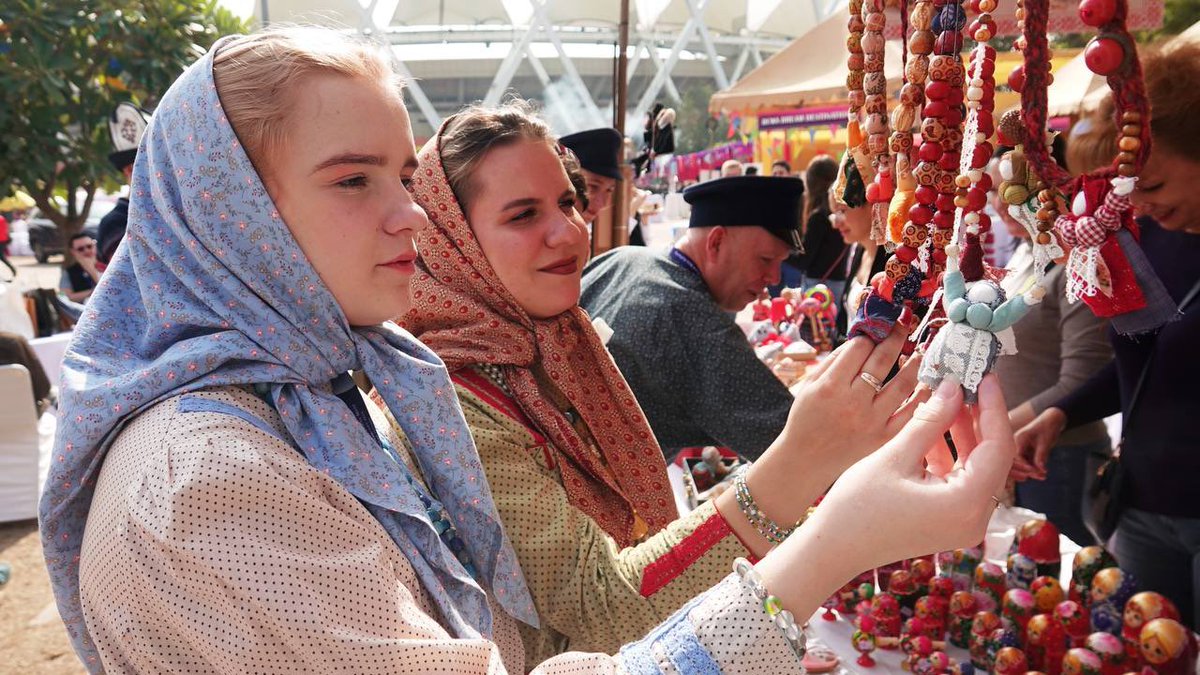 RusEmbIndia's tweet photo. ✨ On February 3, 2024, the #Russia’n Embassy in #India took part in the 33rd #DCWA & Diplomatic Community Bazaar.
🇷🇺 stall featured traditional #Russia’n snacks and sweets, folk art and handicraft items, including the world-famous #matryoshka dolls🪆 https://t.co/owa51TeurV