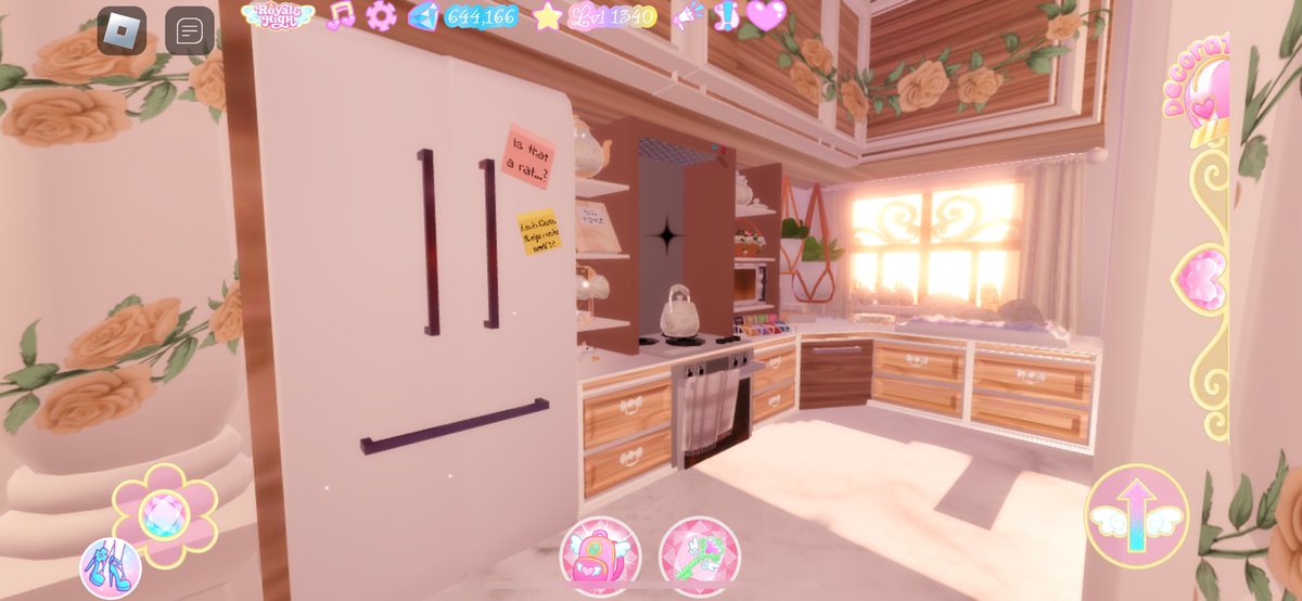 Linxlinxlx's tweet photo. Added more details to my dorms :P
(I will re-make my bathroom after lol)

#royalehighdorms #royalehighcampus3
#royalehigheverfriend #royalehigh https://t.co/TvoN5Ow7cb