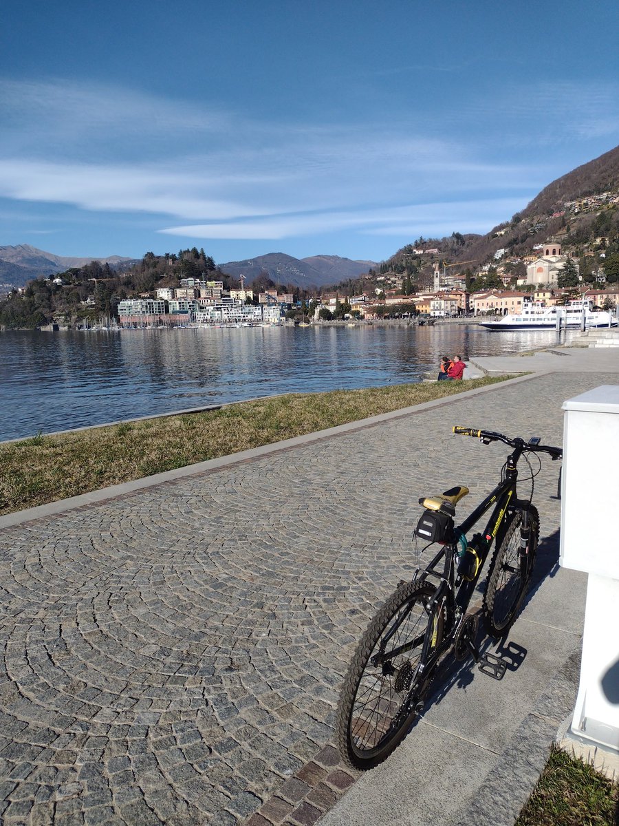 La prima pedalata dell' anno 🚴
#Bike #Mountainbike #pedalata #LagoMaggiore