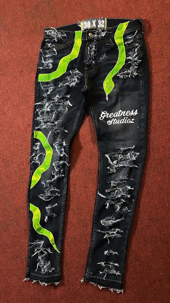 _Seemm4's tweet photo. GreatnessStudioz🪐 Custom Stitched Jeans are in route! Comment down below on how y’all feel about em⬇️🔥🔥.Differ color ways otw💐 #customjeans #streetwearfashion #clothingbrand #fashionblogger #virals #trendingtopic #stylist #trending2024 #jeans https://t.co/y8HICSbRa9