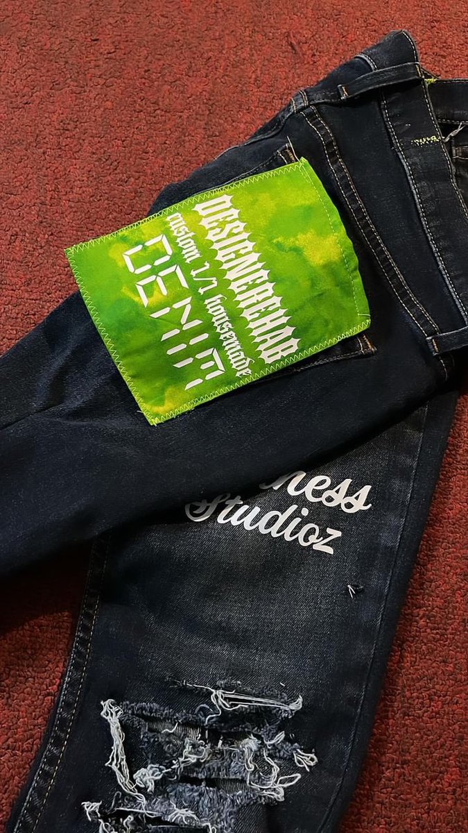 _Seemm4's tweet photo. GreatnessStudioz🪐 Custom Stitched Jeans are in route! Comment down below on how y’all feel about em⬇️🔥🔥.Differ color ways otw💐 #customjeans #streetwearfashion #clothingbrand #fashionblogger #virals #trendingtopic #stylist #trending2024 #jeans https://t.co/y8HICSbRa9