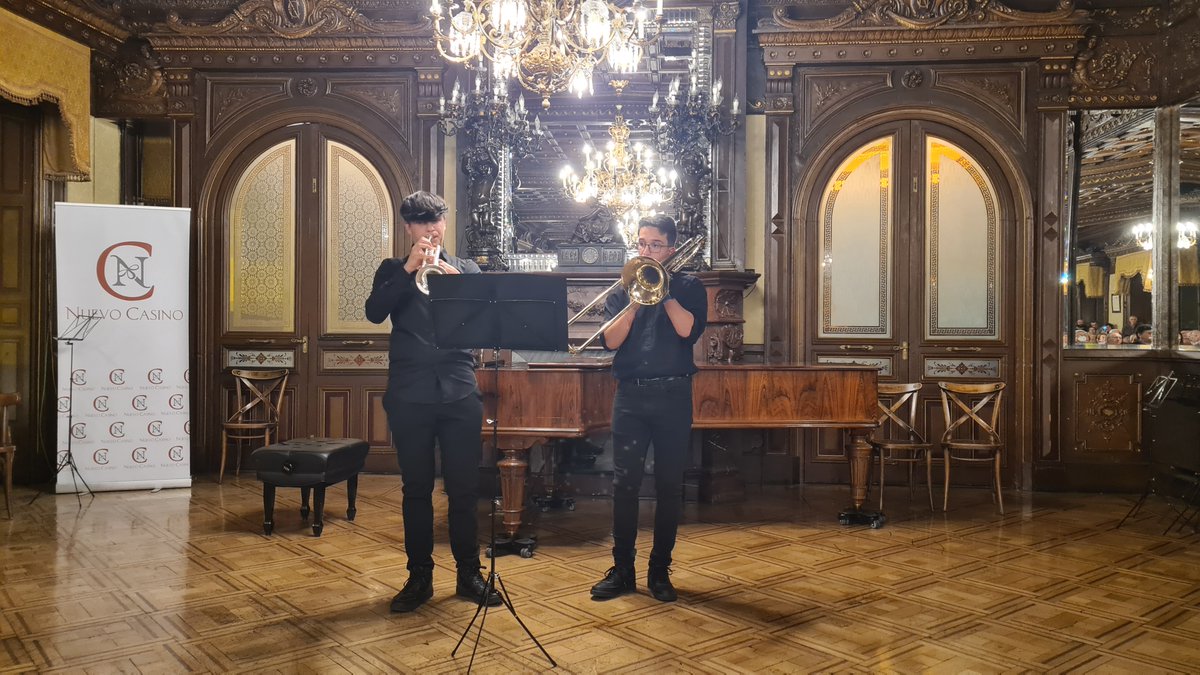 CPPabloSarasate's tweet photo. Os dejamos una selección de los mejores momentos del primer concierto de la XVIII EDICIÓN DEL CICLO DE MÚSICA DE CÁMARA que tuvo lugar el pasado viernes.
El salón principal del NUEVO CASINO fue testigo del gran nivel e implicación de los jóvenes intérpretes. https://t.co/tRx1piIpXL