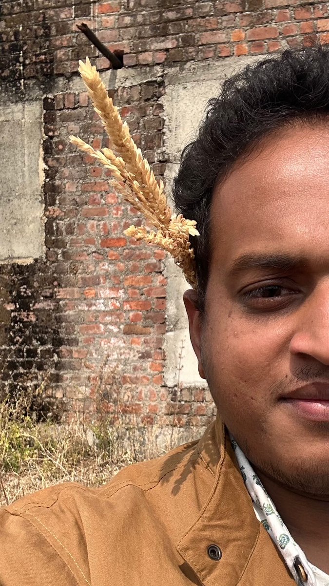 iAbhinayD's tweet photo. And yes, I remain skeptical of digital devices and continue to jot down my notes. 📝
#RuralReporting #Maharashtra #Journalism https://t.co/ywERM79QZk