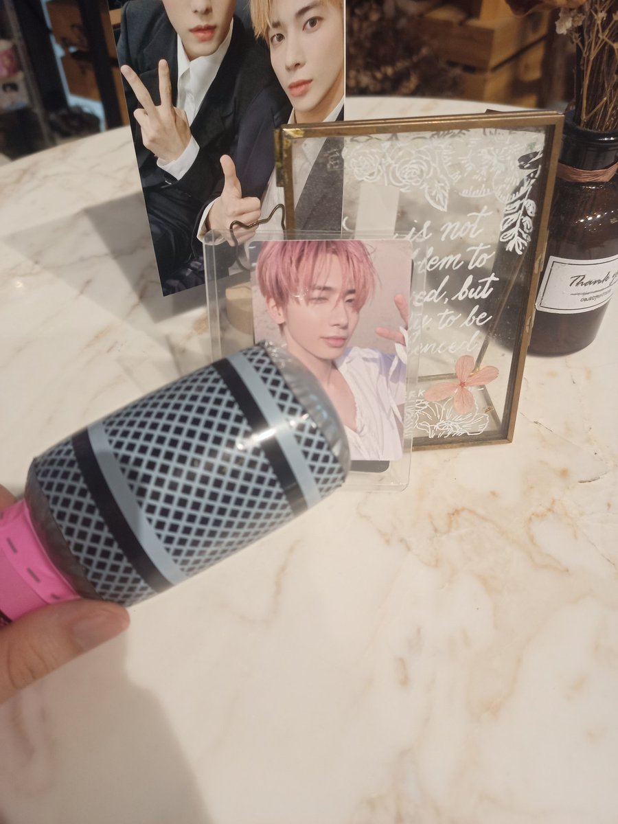 comazzn's tweet photo. happy birthday 4th gen it vocalist #OurGoldenVoiceTaehyun https://t.co/f7gkN5saLp