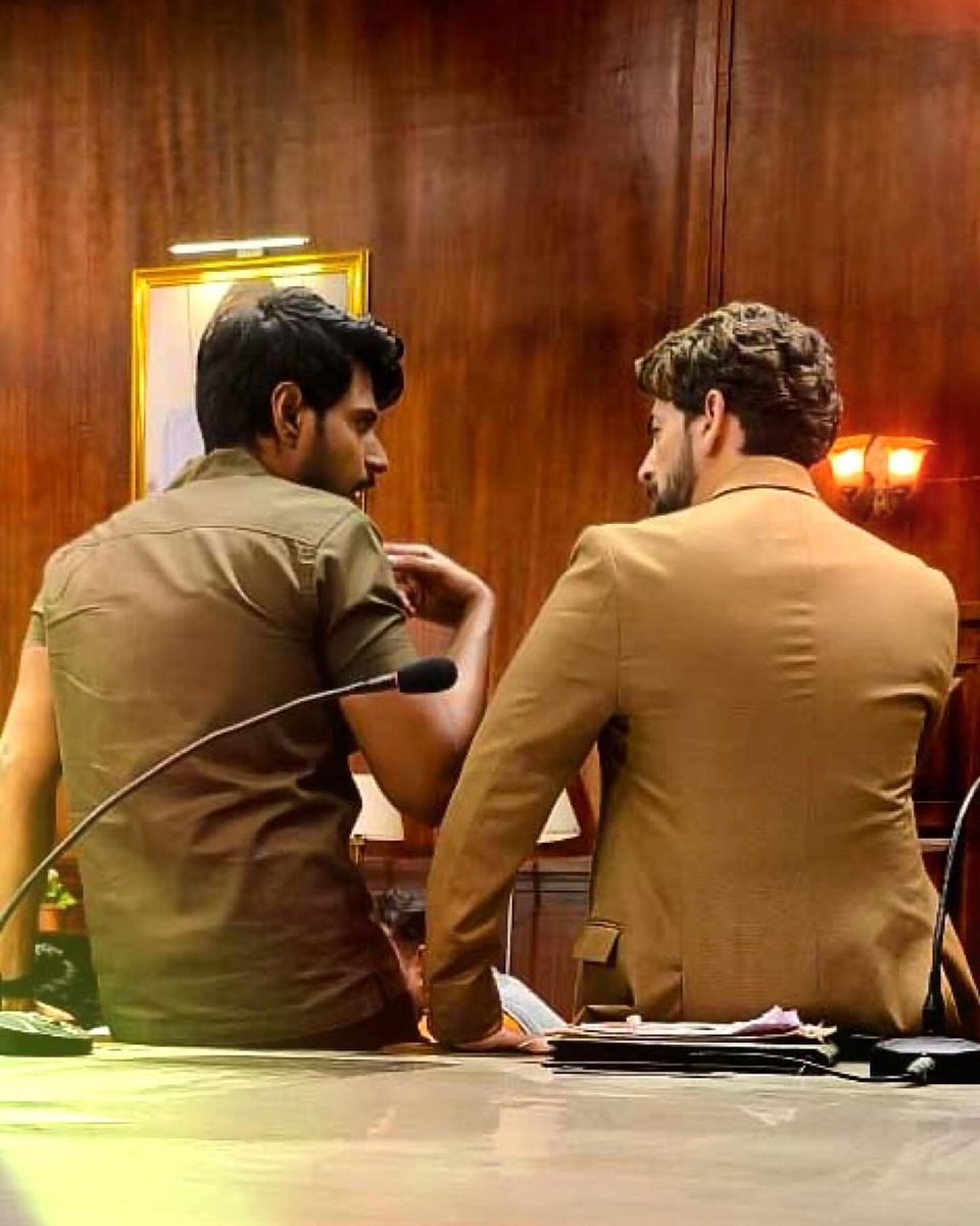 MaayaOne_Reload's tweet photo. Its a wrap up for @NeilNMukesh 's first schedule of #MaayaOne ♾️ A Pan Indian Action Science Fiction Thriller made in Tamil, Telugu &amp; Hindi

A @icvkumar Directorial 
@Music_Santhosh Musical 

@sundeepkishan @NeilNMukesh @akansharanjan @AKentsOfficial @dopkthillai @kishore_Atv https://t.co/s4jaix5kpR