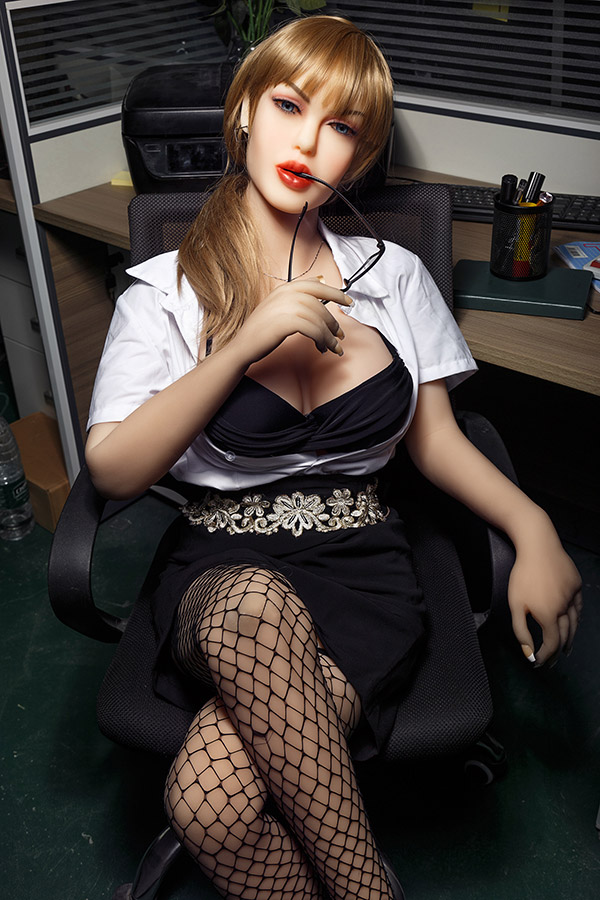 loverdollscom's tweet photo. Die echte Sexpuppe der professionellen Sekretärin sieht in ihrer Uniform verführerisch aus und sieht aus, als wäre sie aus dem Büro gekommen!
https://t.co/522qQ4vL43 https://t.co/ySwpCpWpsN