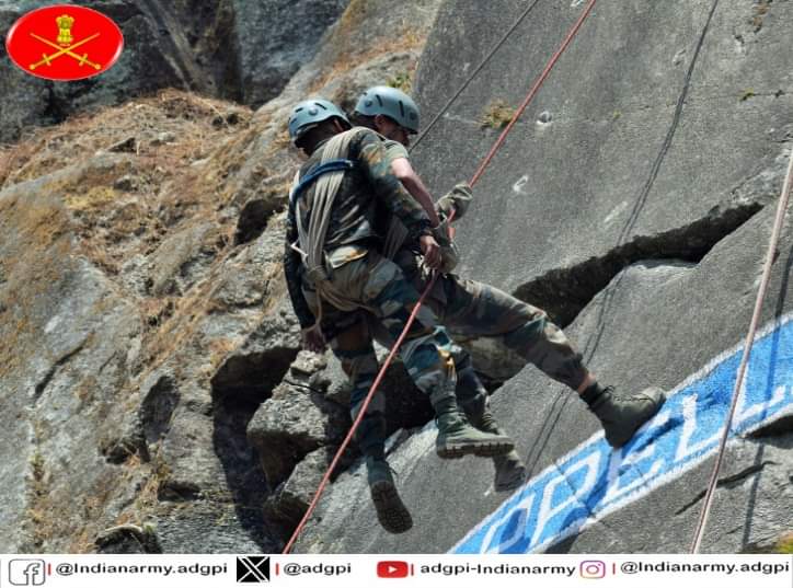 Welcome the challenge, be fearless...

#FearlessFriday
#IndianArmy
#OnPathToTransformation
#GarhwalRifles03
