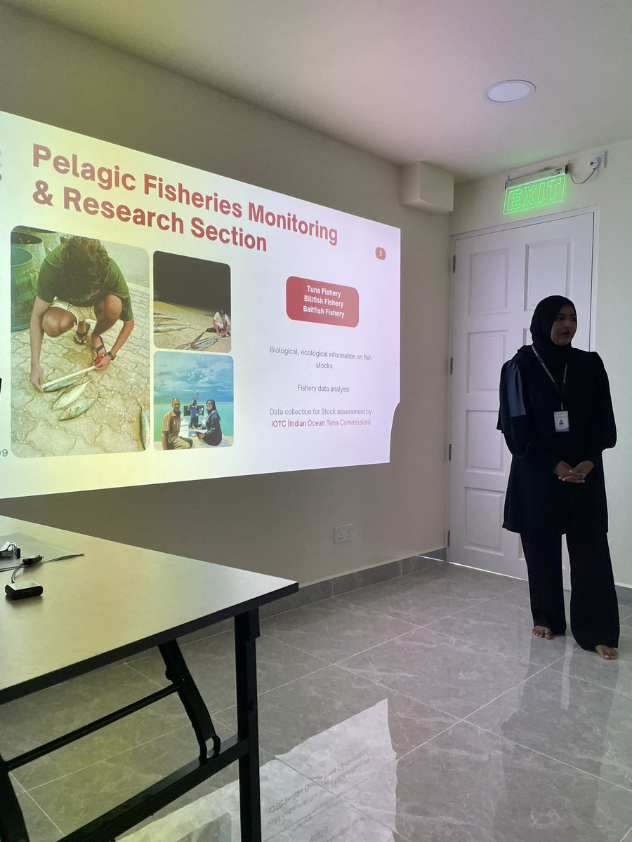 We just concluded a career guidance session for Dh.Hulhudheli students at our research and training facility at K.Maniyafushi. Students participated in an information session on research activities and collaborations undertaken at MMRI.