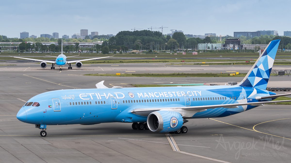 Here is an @etihad @Boeing B787-9 #dreamliner A6-BND in blue @ManCity livery seen at Amsterdam @Schiphol Airport May 2023 #aviation #choosewell #schiphol #B787