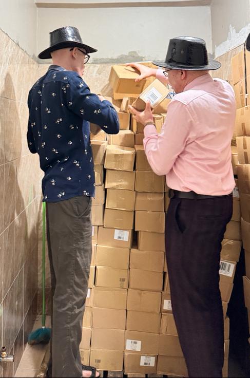 Source of the Nile Union of Persons with Albinism (@snupa6) on Twitter photo We thank #UltrasunUK for the continued donation of high SPF sunscreen and lip protection for Ugandans with albinism. We received one pallet containing 2126 units of Ultrasun 30 SPF sunscreen and 744 units of Ultrasun 30 SPF lip protection.
#SNUPA
@AdvantageAfrica
<a href="/URAuganda/">Uganda Revenue Authority</a> We thank #UltrasunUK for the continued donation of high SPF sunscreen and lip protection for Ugandans with albinism. We received one pallet containing 2126 units of Ultrasun 30 SPF sunscreen and 744 units of Ultrasun 30 SPF lip protection.
#SNUPA
@AdvantageAfrica
<a href="/URAuganda/">Uganda Revenue Authority</a>