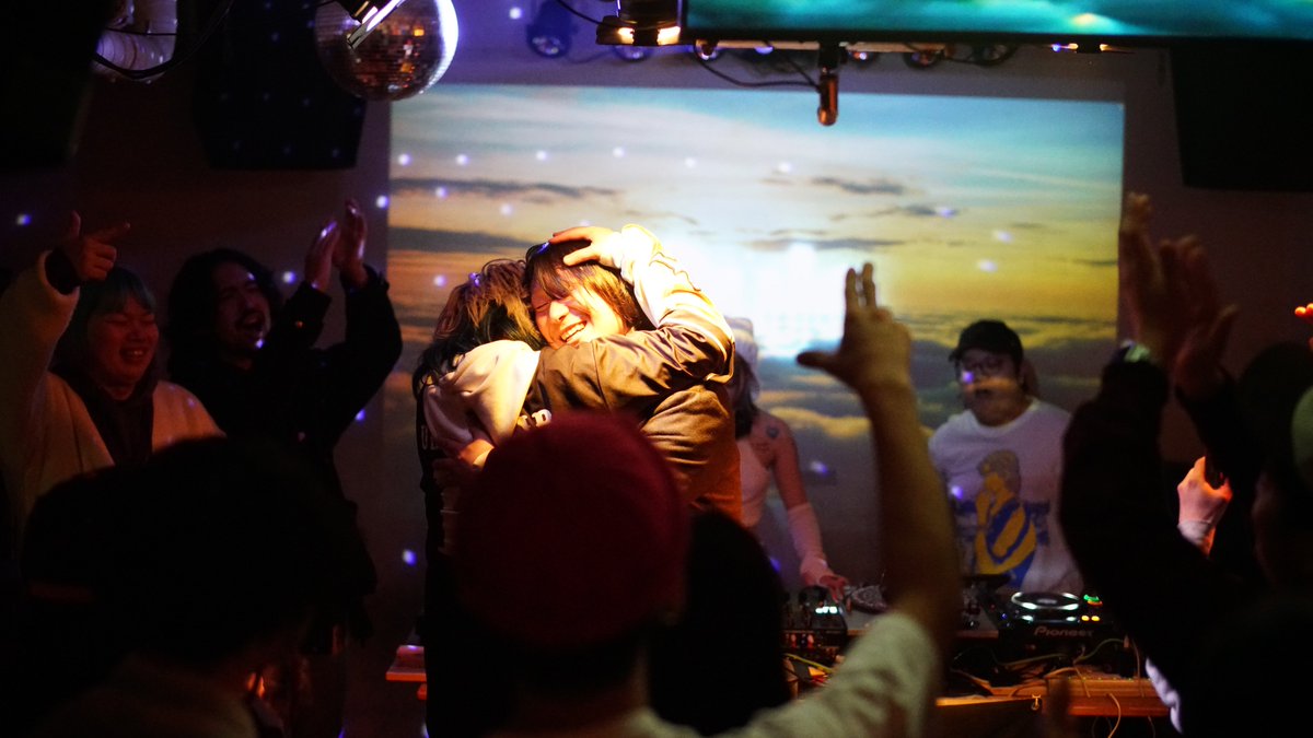 べる🔕 tweet media