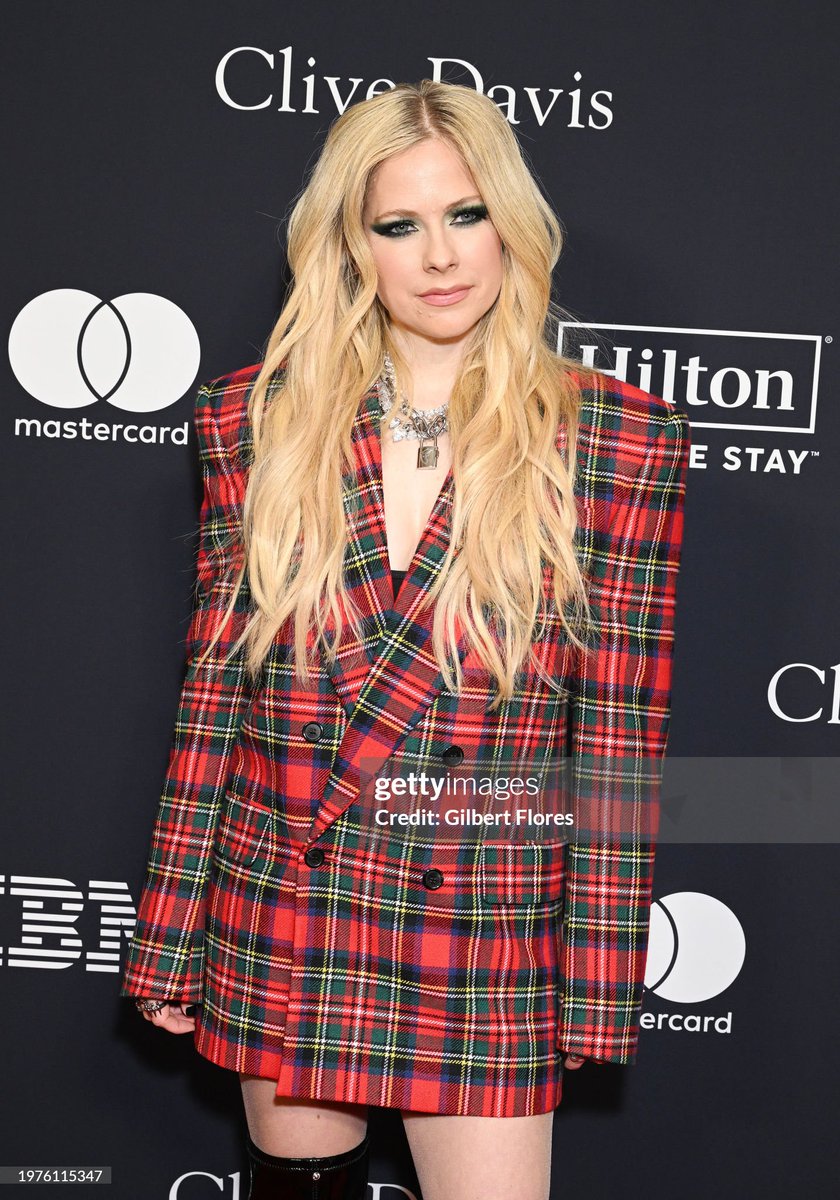 AvrilTribe's tweet photo. Avril Lavigne arrives for the Recording Academy and Clive Davis' Salute To Industry Icons pre-Grammy gala at the Beverly Hilton hotel in Beverly Hills, California on February 3, 2024.
#AvrilLavigne #PreGrammy #GRAMMYs #CliveDavis https://t.co/VXJW8NpUuO