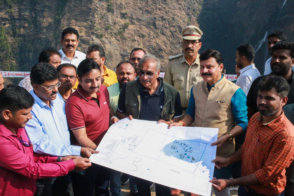 Today I visited Sharavathi Power station and other places such as 1. Gerusoppa Dam, Karwar District. 2. Jog Falls 3. ⁠Talakalale Dam 4. Linganamakki Dam During the visit the I reviewed the functioning of the organisations and discussed ways of increasing efficiency and