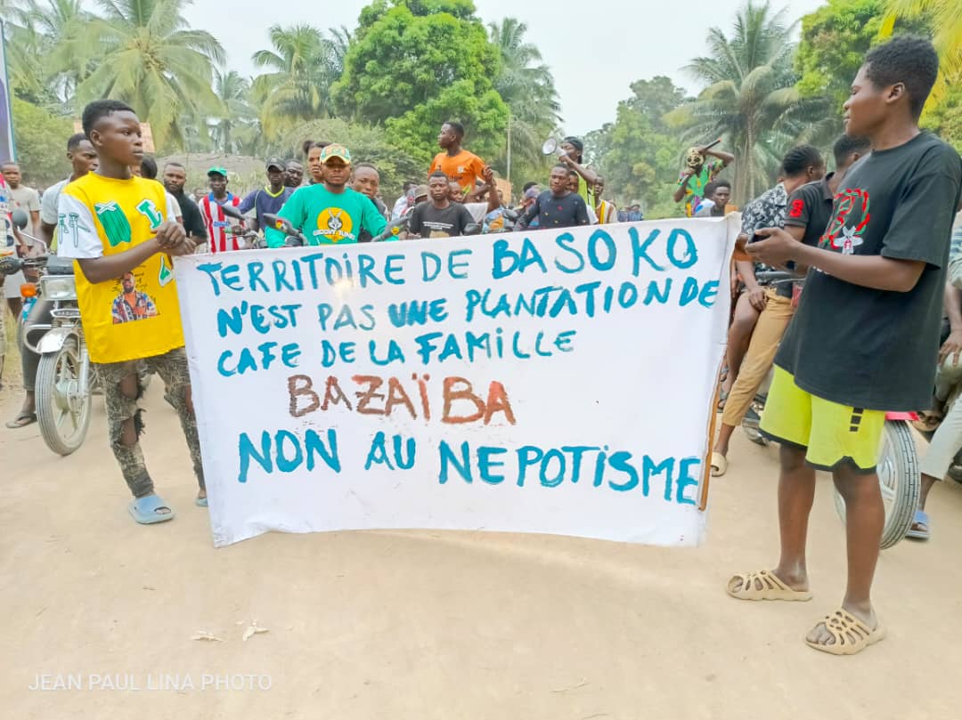 lomalonephtali's tweet photo. 🌐#POSTELECTORAL2022/ RDC : Lors d'un rassemblement des jeunes leaders de Basoko hier Samedi 03/02, la population de Basoko s'indigne et s'oppose contre la 3e réélection de #BazzaibaMasudi Ève à la députation nationale, circonscription #Basoko; réclama que Ève n'était pas votée. https://t.co/RCOQuqu0lw