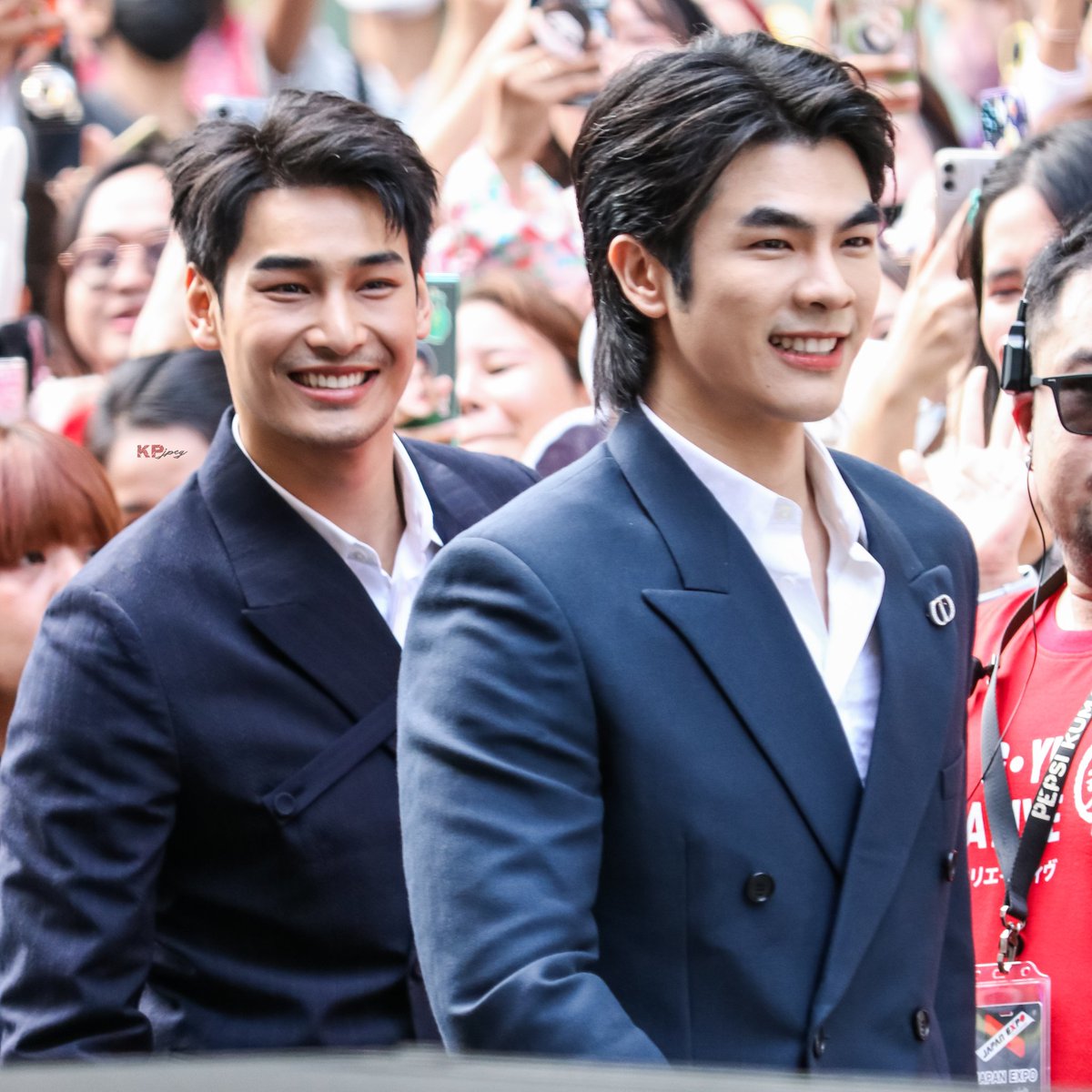 KP_jpeg's tweet photo. 240204 - Central World 
#JAPANEXPO2024xMileApo 

So proud of you 👏

@milephakphum @Nnattawin1
#มายอาโป #MileApo 
#MilePhakphum #Nnattawin
#GreenyRose #apocolleagues https://t.co/ShzI2DzKXf