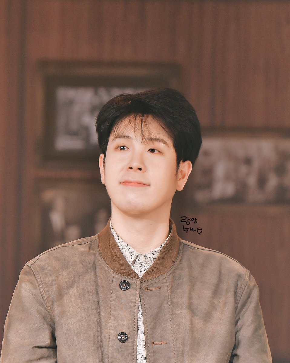 raming8989's tweet photo. 안녕,새미😏

#블락비 #피오 #극단소년 #표지훈 https://t.co/a9oMx6DN0L
