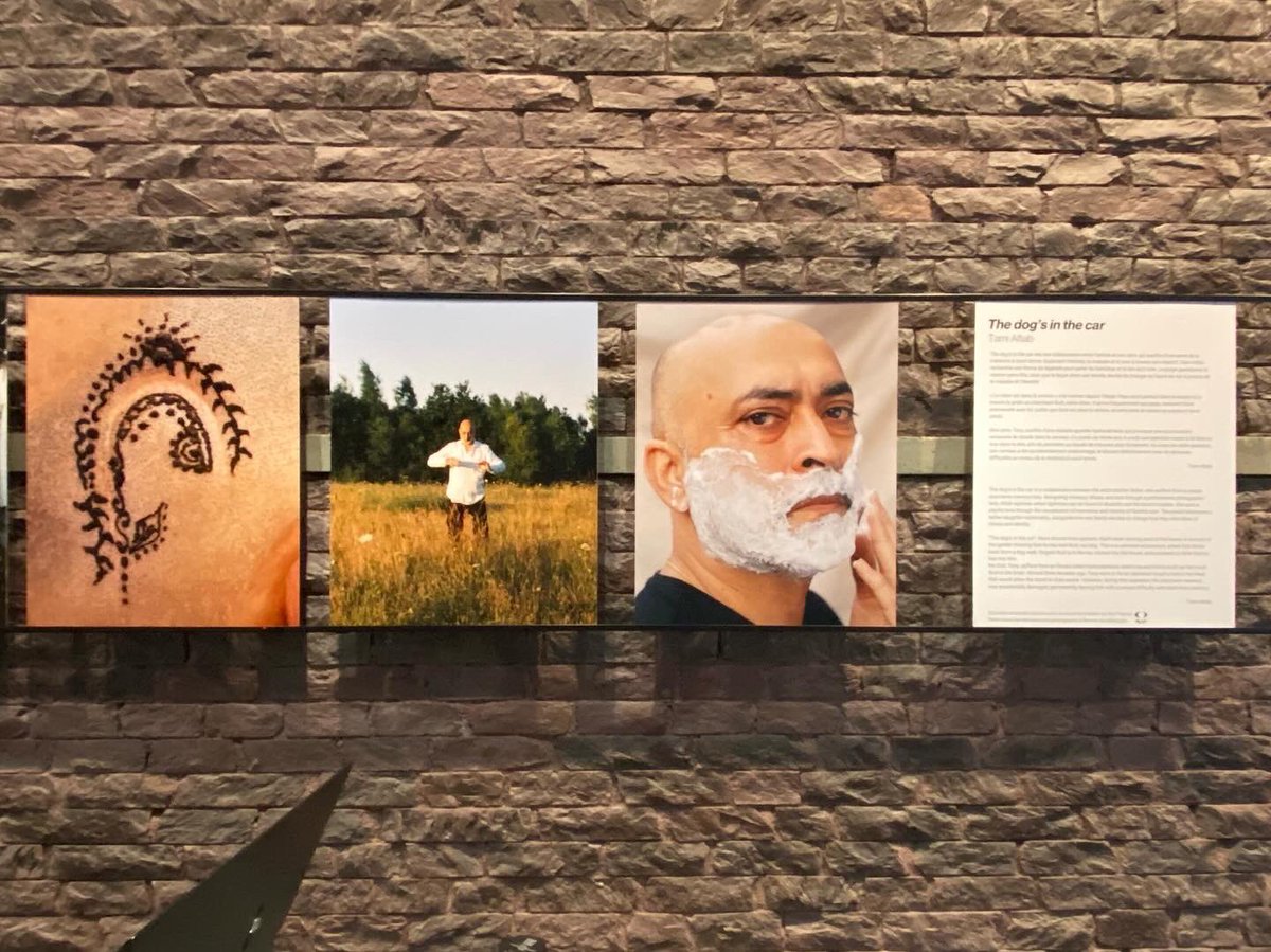 Exposition 𝘛𝘩𝘦 𝘋𝘰𝘨’𝘴 𝘪𝘯 𝘵𝘩𝘦 𝘊𝘢𝘳 de Tami Aftab - Les Champs Libres - Du 16.11.2023 au 04.02.2024

Glaz Festival, Les Rencontres Internationales de la Photographie. Le thème de l’édition #1 : URGENCE.
#WeareGlaz
glaz-festival.com