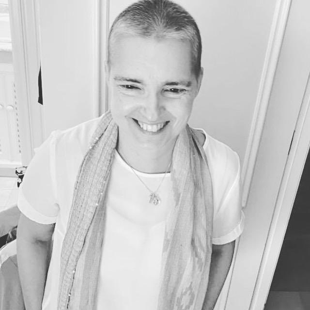 Tod@s contra el #cáncer No mires para otro lado! Queda mucho por hacer! Aquí el tiempo es #vida!!#DiaMundialContraElCancer #4Feb