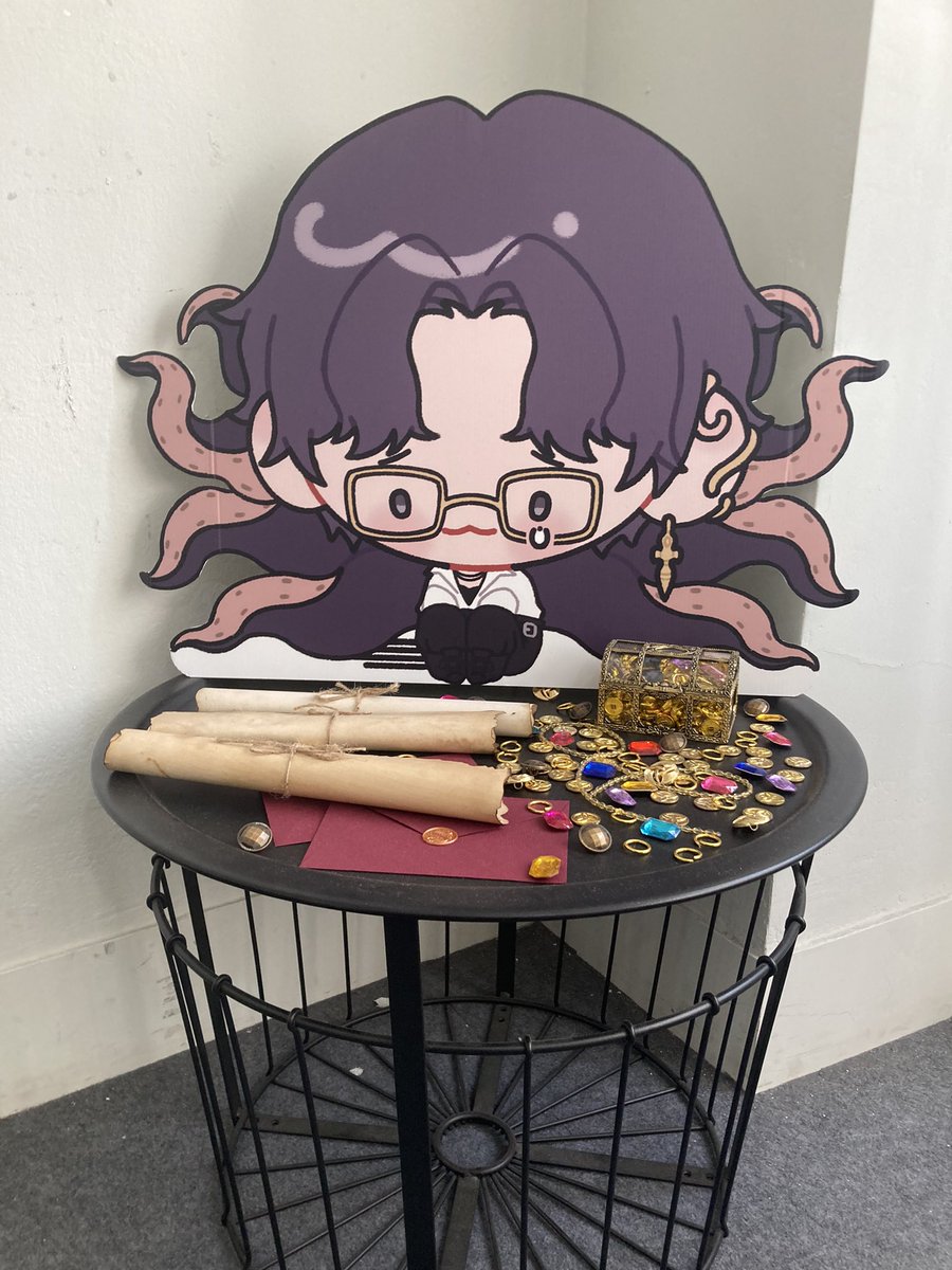 GxWoofy's tweet photo. ที่เรือน่ารักมากเลยค่ะ มีพี่ชไนอยู่ทุกมุมทุกที่เลย #TheWhisperCafe https://t.co/p4PItiIKAD