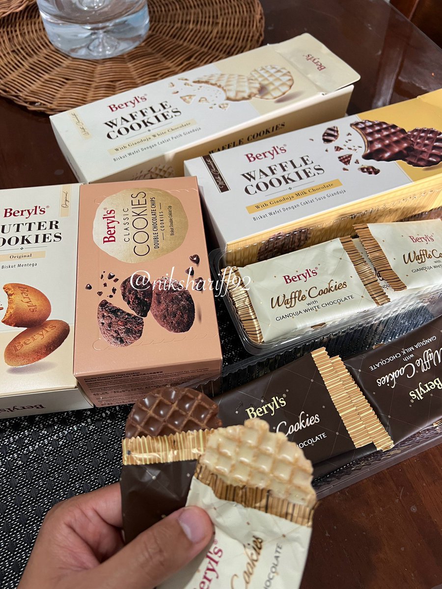 Beryls really stepped up their game!

I could not resist trying these all🫣🥰

Ini adalah thread 🍫