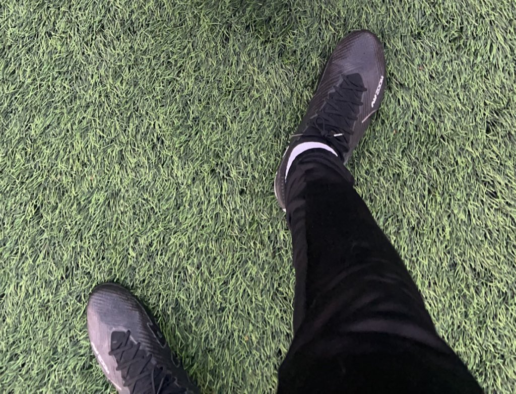 AlphWanted17's tweet photo. Football day #Findom #Alpha #Footballalpha #Tribute https://t.co/H7fHR8aJaA