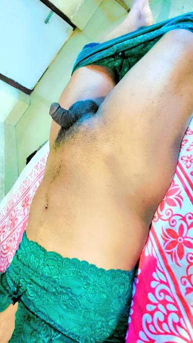 I am fucking horny today, i would suck anybodies dick just show me. https://t.co/Xjsi1FTIDu