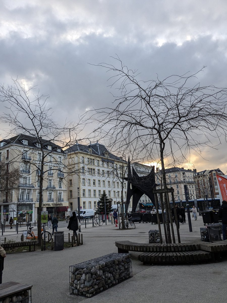 letypedu3eme (@letypedu3eme) on Twitter photo 