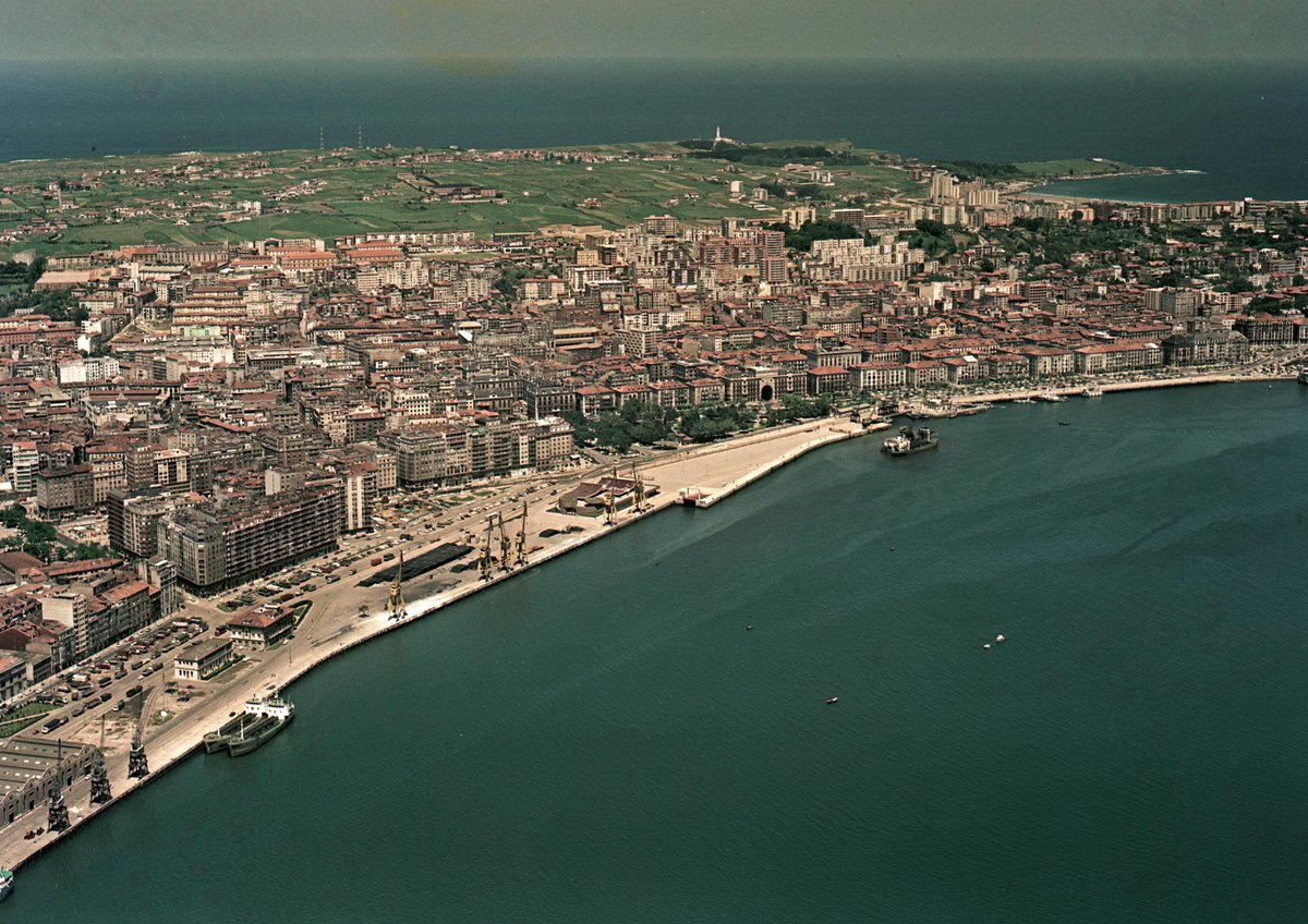💢 Santander, vista aérea de 1972 (del fondo fotográfico de la empresa FOAT S.L.-Euskariana)