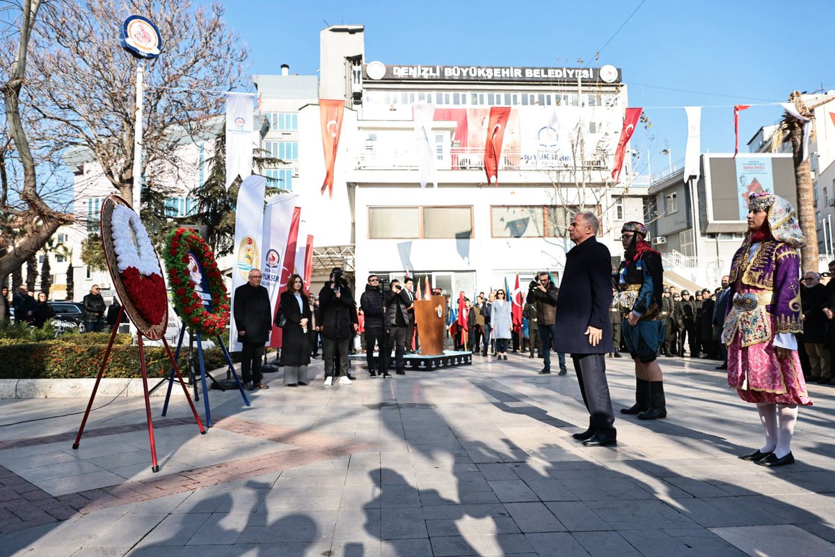 osmanzolan's tweet photo. Hoş geldiniz Atam...
Cumhuriyetimizin banisi Gazi Mustafa Kemal Atatürk’ümüzün Denizli'mize teşriflerinin 93. yıl dönümü anma programını gerçekleştirdik.

Bu vesile ile Gazi Mustafa Kemal Atatürk ve İstiklal Mücadelemizin tüm kahramanlarını rahmet, minnet ve saygıyla anıyorum. https://t.co/wNYdAPypnh