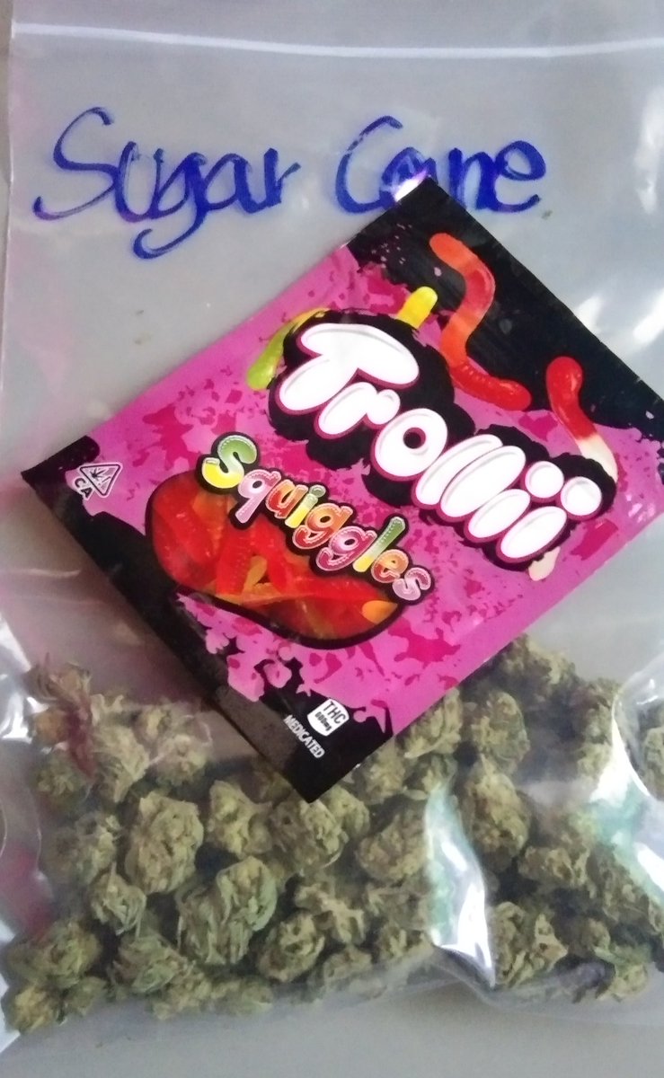 OutbackAnd's tweet image. Saw ole' mate about some weed and this time he threw in a pack of gummies and a half oz of Sugar Cane as extras. Love the 420 community in Thailand 🇹🇭❤️🙏💨💨💨