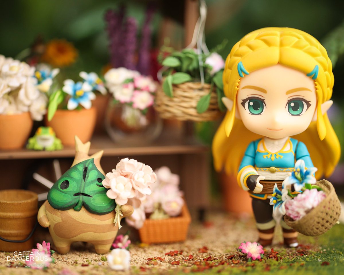 CaptDangerous64's tweet photo. The best florist in Hyrule ☺️💐 #zelda @GifZelda @ZeldaUniverse @ZeldaDungeon @ZeldaInformer https://t.co/UKs7dE74Vy