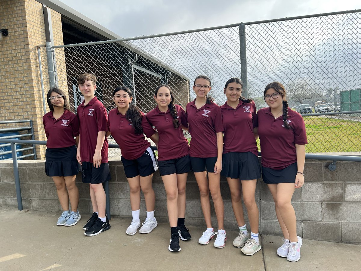 That’s a wrap for our tennis season! District tournament was a success! Special shout out to our Tennis athletes! With all the odds stacked against them, they got it done all year long! #GatorNation #MakingMovesThatMatter #FearTheSwamp @resaca_gators