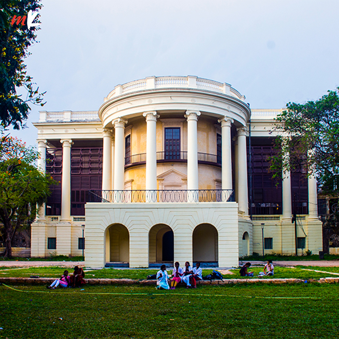 TT_My_Kolkata's tweet photo. A visit to Hyderabad Residency, a luxurious mansion in the suburbs of Hyderabad.
Explore more: https://t.co/4jwZlj0cKF
@rangan_datta
#TravelWithMK #Travel #HeritageBuildings #Heritage #BritishResidency #HeritageStructures #Hyderabad #WhiteMughal #WilliamDalrymple #MyKolkata https://t.co/0zKnSIDro8