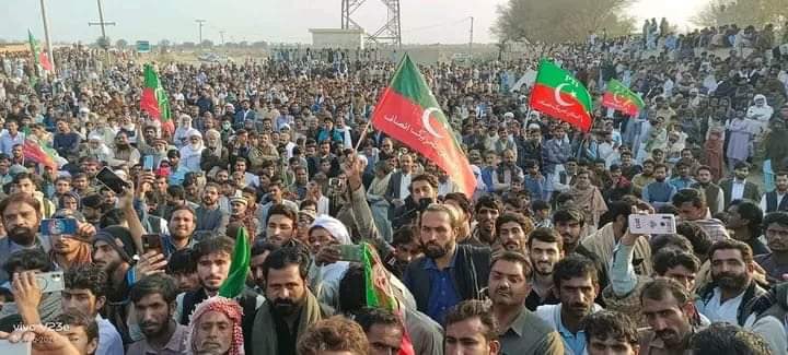 PTI_Politics's tweet photo. NA183 Taunsa DGK
Huge Jalsa by PTI Candidates today!
PTI Candidate: Khawaj Shiraz
Symbol : Spoon https://t.co/JTe1LGvwJP