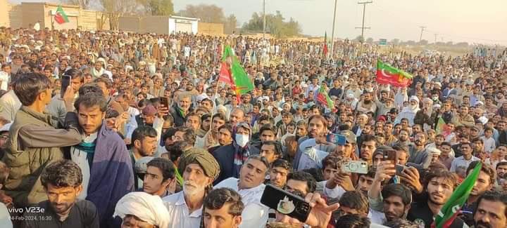 PTI_Politics's tweet photo. NA183 Taunsa DGK
Huge Jalsa by PTI Candidates today!
PTI Candidate: Khawaj Shiraz
Symbol : Spoon https://t.co/JTe1LGvwJP