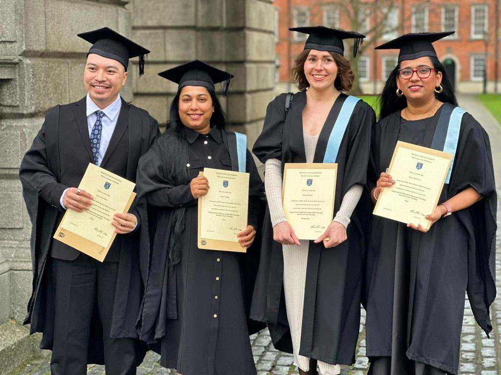 Congratulations to our recent nurse graduates from their  @TCD_SNM Post Graduate Diploma in Cardiovascular nursing & Intensive Care nursing courses. We are lucky to have such committed & competent clinicians driving #qualitypatientcare in @stjamesdublin #SJHNursing @orls1991 🎓⭐️