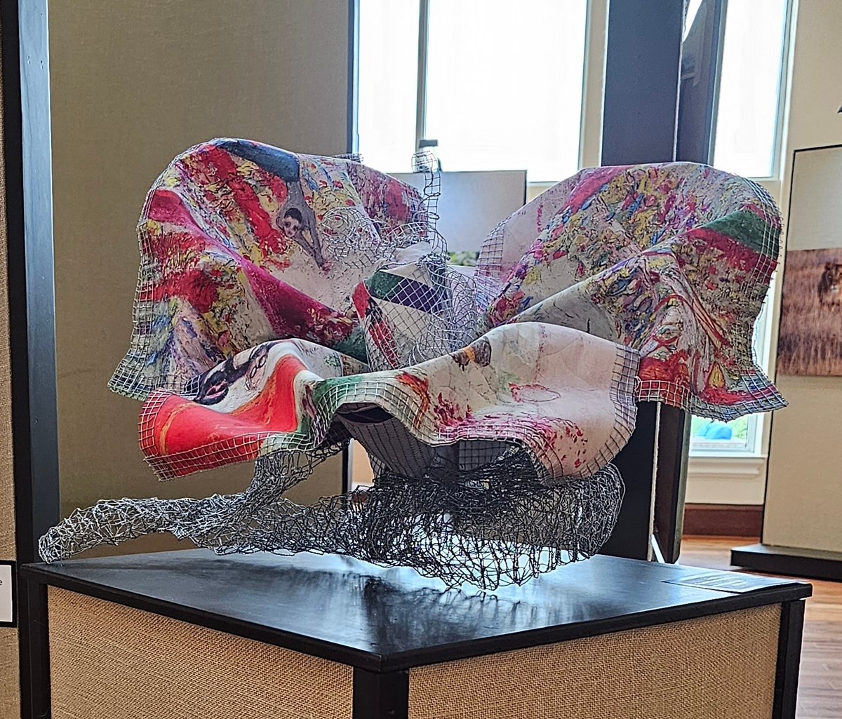 EmilioAponte's tweet photo. Rara Flor ( from the house of flowers), my mixed media sculpture in 2024 @BallenIslesCC Art Show..#Apontesierra #apontesierratechnique #emilio #ArtistActivist #flowers https://t.co/Rx8KkK8OFB