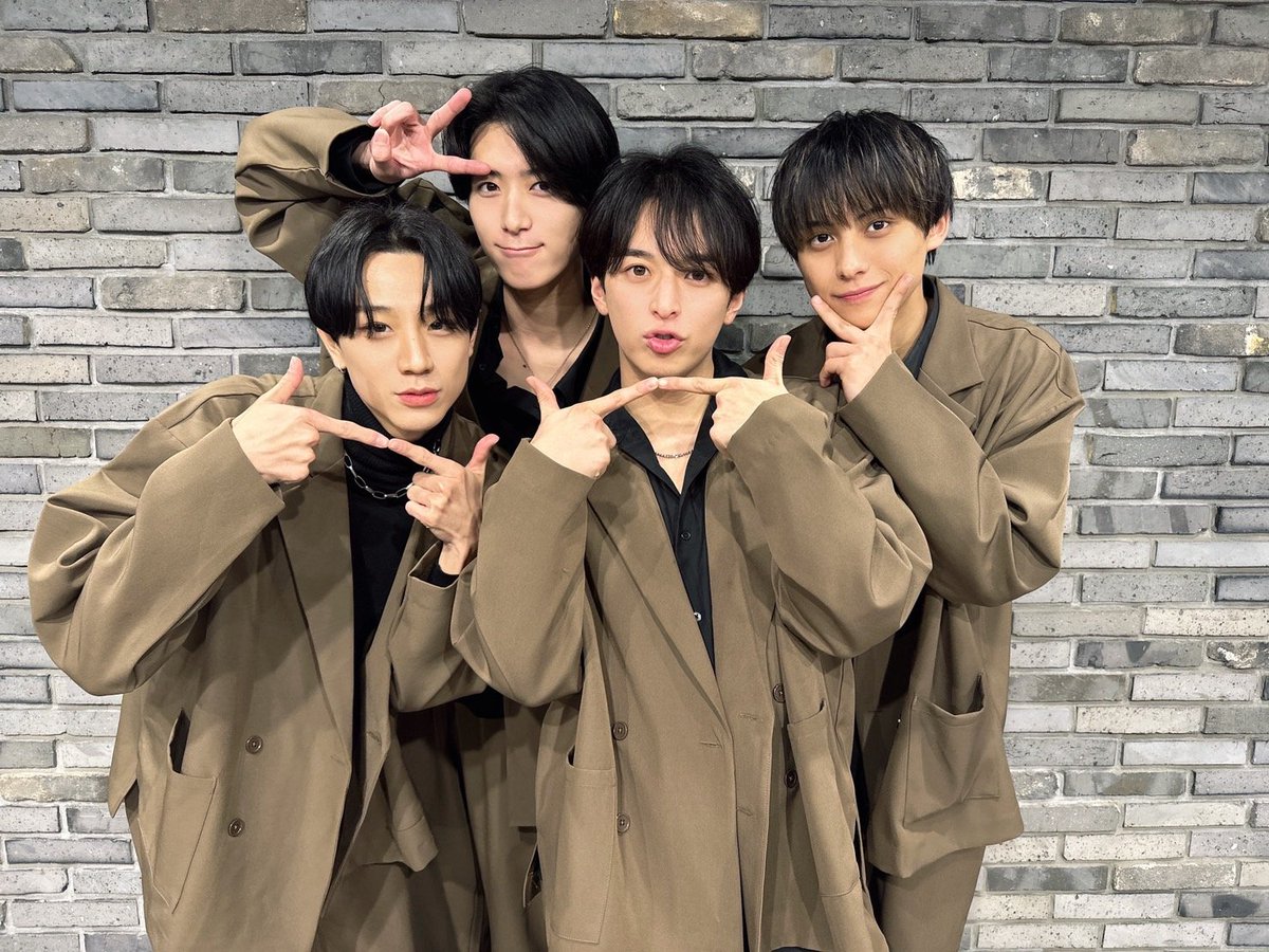 roleswan's tweet photo. 📣ご来場お礼&amp;次回🌈

iDoLFesにお越し頂き誠にありがとうございました✨✨

次回は...2/7(水)
観覧無料LIVE@JOL原宿💎

🎶出演18:15~18:35
📸特典会18:35~20:45
✅観覧無料❗
🌮フードコート500円以上購入で優先エリアで観覧可能❗

皆様のご来場お待ちしています🥰

#ROLESWAN #ロールスワン https://t.co/c5t7ubzLjM