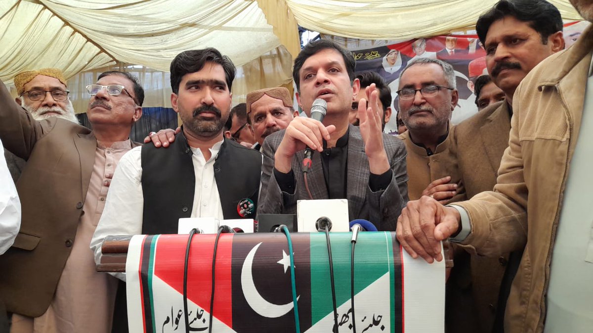 NaumanIShaikh's tweet image. Attended Jalsa organized by Shaikh Community at Military road Sukkur. Engaged with Notables from &amp;amp; common people from Shaikh Community who endorsed #AwamiMuashiMuhaida by @BBhuttoZardari &amp;amp; announced to vote #PPP on 8th feb.
#NA200 #NaumanIslamShaikh #Sukkur #چنو_نئی_سوچ_کو